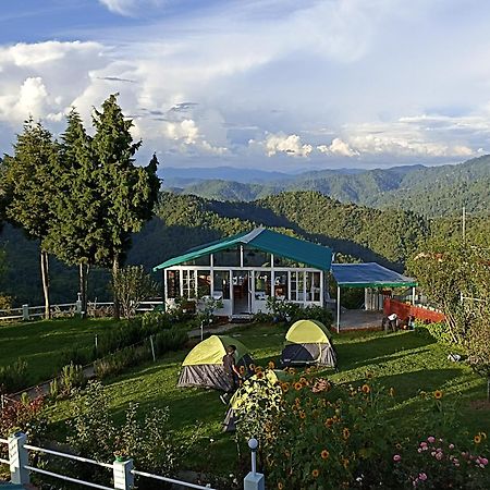 Chirping Orchard, Mukteshwar Bed and Breakfast Exterior foto