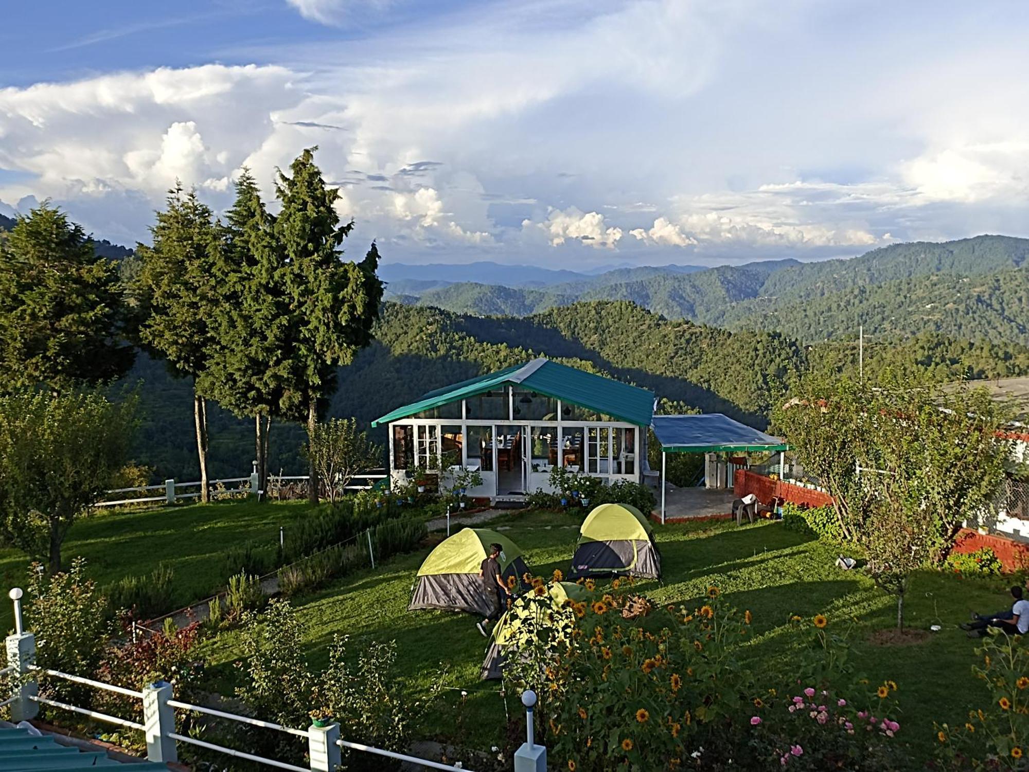 Chirping Orchard, Mukteshwar Bed and Breakfast Exterior foto